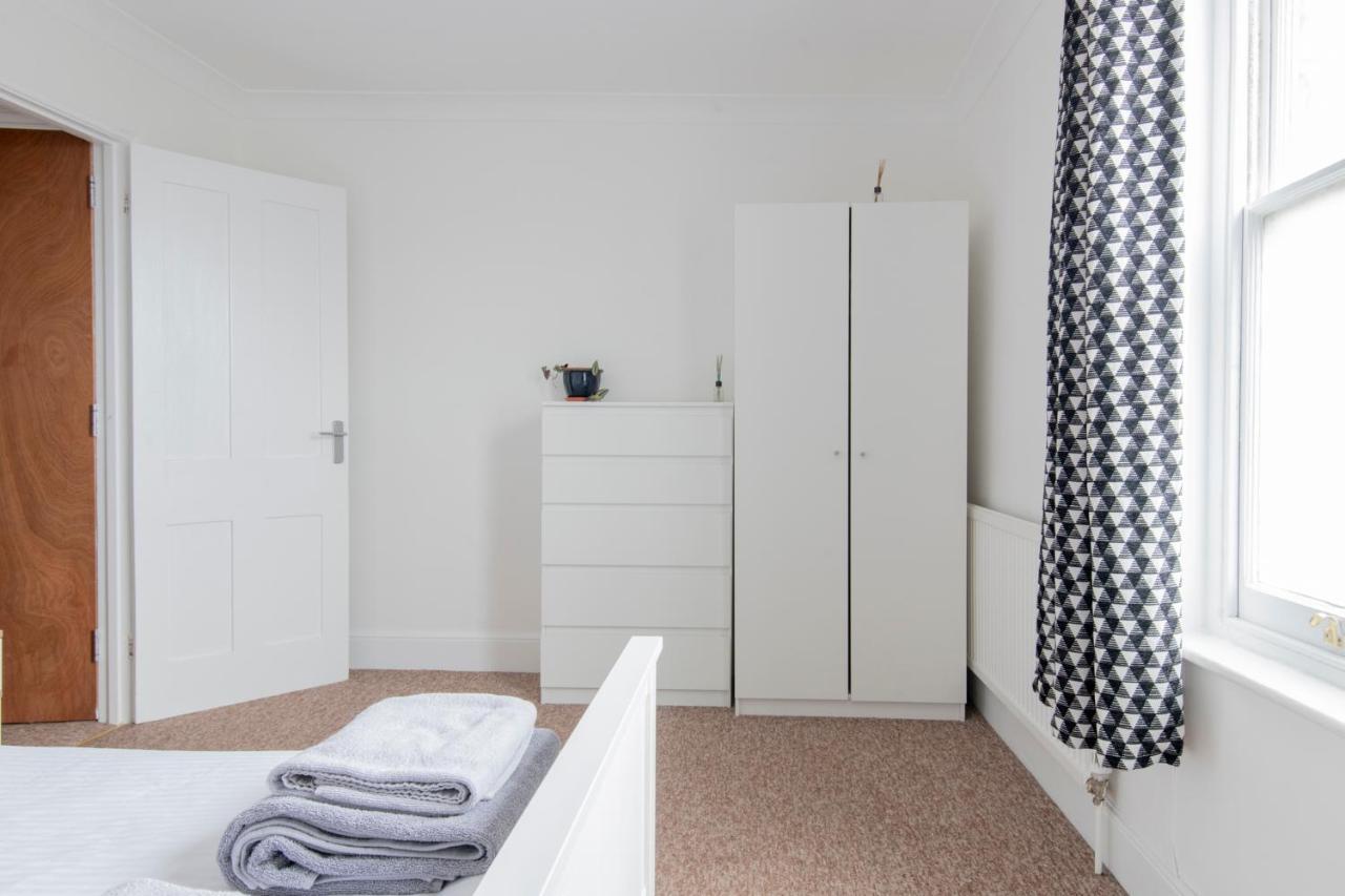 Ferienwohnung Fantastic 3 Bed Brighton House- Sleeps 6- Superfast Wifi And Garage Exterior foto